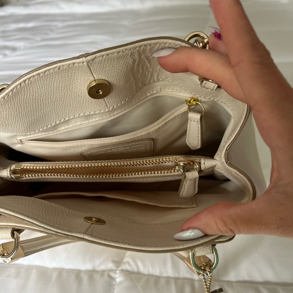 Vintage Coach Handbag/Crossbody - Picture 4 of 15